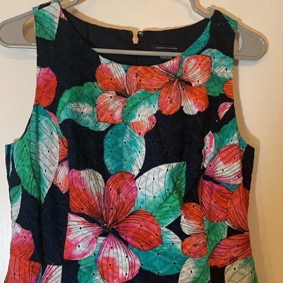 Tommy Hilfiger Floral Pleated Cotton Dress, 8P - Picture 2 of 10